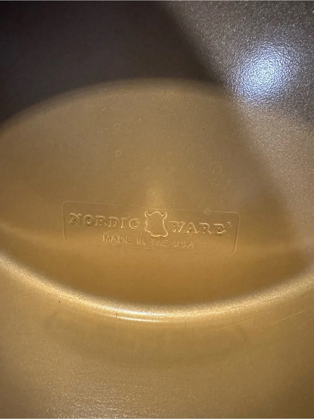 Nordic Ware Gold Nonstick Round Cake Pans - Set of 2